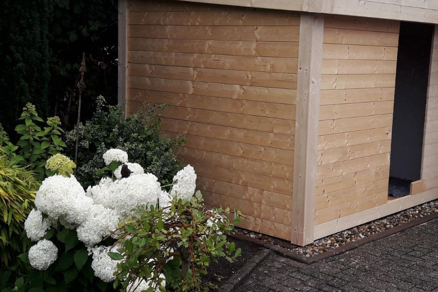 Terrassen und Sichtschutz-Zäune aus Holz